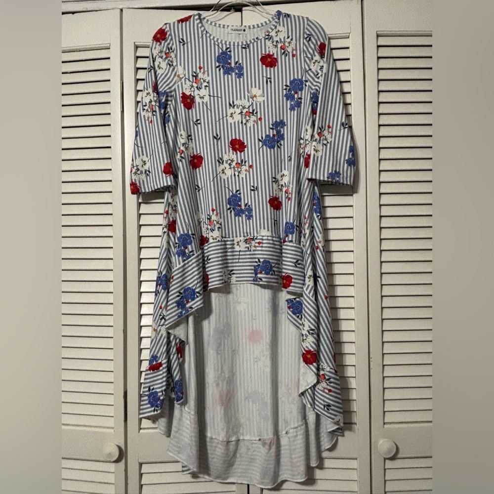 Elegant Floral Striped Blouse